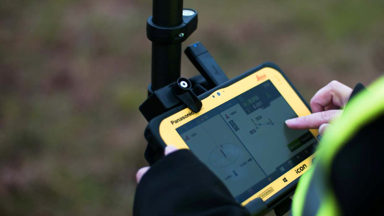 防水・防じんタブレット型パソコン「Leica iCON CC80」